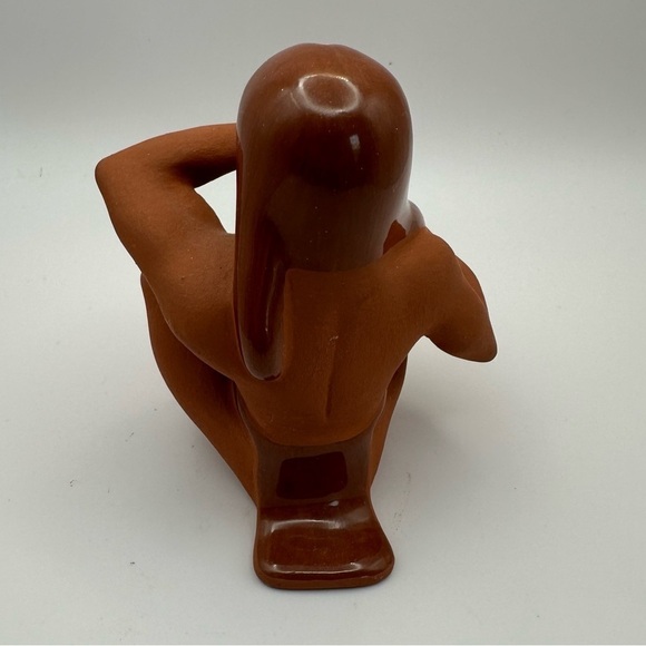 Gary Gutierrez Santa Clara Pueblo Pottery Figurine – Signed, 4.5” - Picture 7 of 12